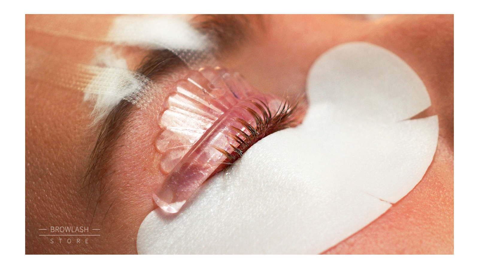 Rehaussement de cils qui ne tient pas : 7 causes et solutions