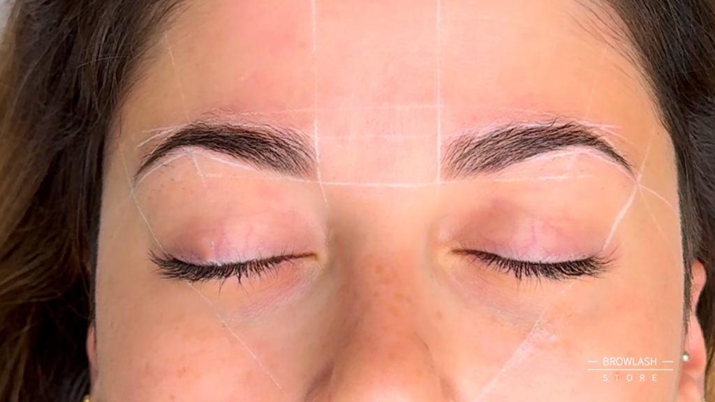 Mapping des sourcils : le guide complet pour un résultat idéal image