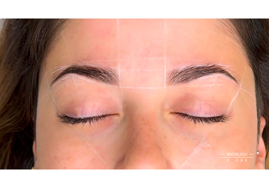 Mapping des sourcils : le guide complet pour un résultat idéal